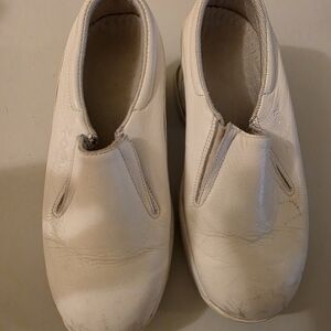 Z-Coil Cream Mules & Clogs